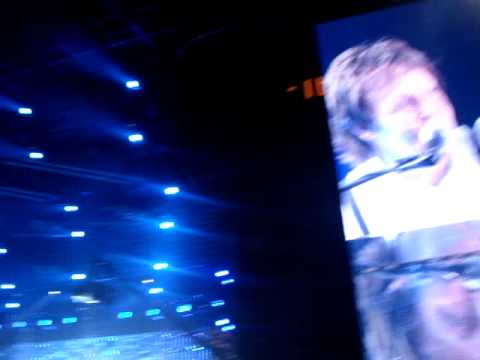 Paul McCartney encourages crowd to sing along to "...