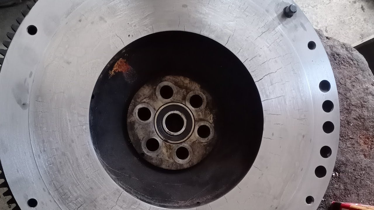 bubut permukaan roda gila yang sudah tidak rata - YouTube