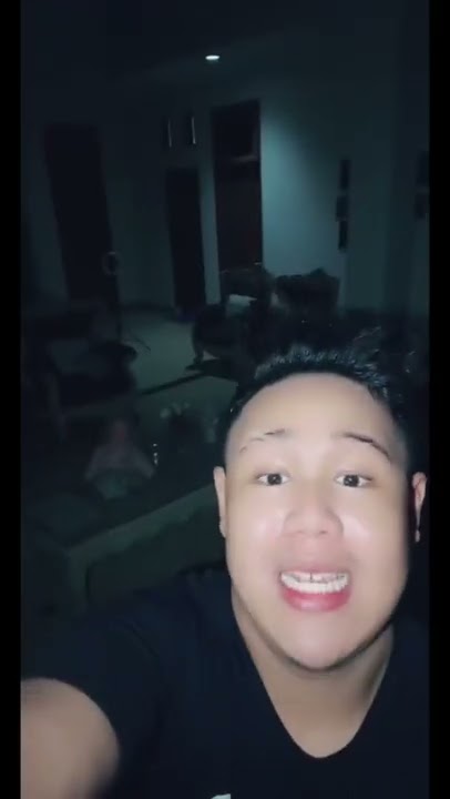 NYANYI LAGU TINGGAL KENANGAN MALAM JUMAT⁉️😱HANTU RUMAHKU NGAMOK‼️😭#shorts #penampakan #kuntilanak