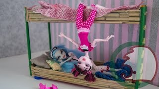 Bunk bed. Как сделать двухъярусную кровать для кукол. How to make a bunk bed for your dolls.