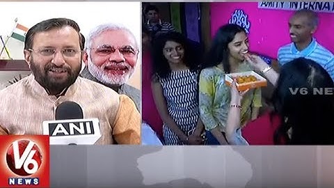 CBSE Board XII Results 2017 Declared, 82% Pass Percentage || V6 News