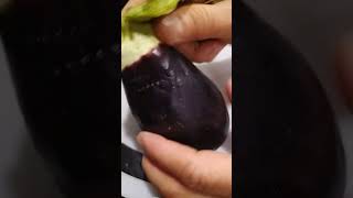 peeling eggplant?satisfying shortsviralvideo ytshorts shortvideo viral short asmr