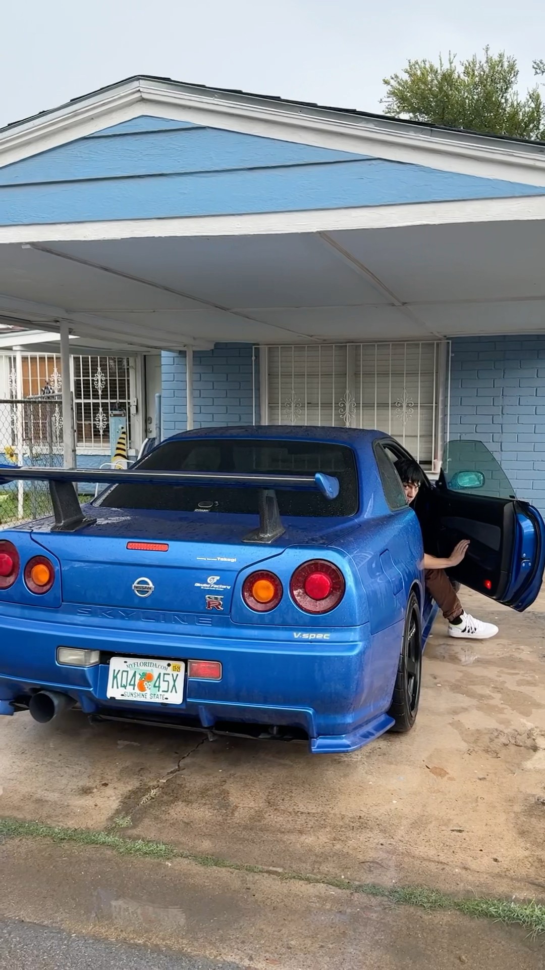 Acelerando el Nissan Skyline R34 GTR