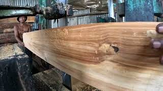 #the production process of splitting large pine wood into one size