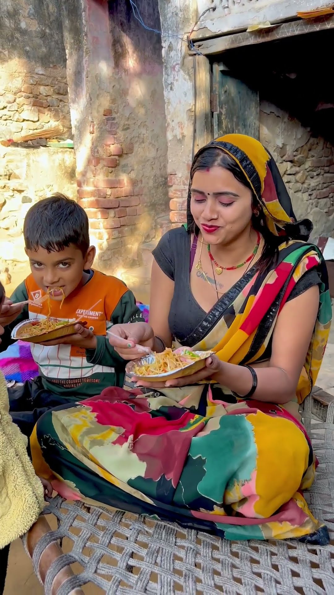 बहुत दिनों के बाद चाऊमीन मिली #shorts #meenu #trending