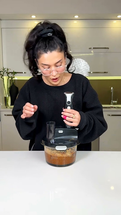 'Making Çiğ Köfte with a Food Processor: Easy and Practical Recipe!'