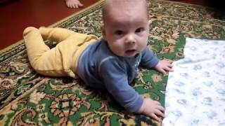 Как научить ребенка ползать! Как научить ребенка ползать!