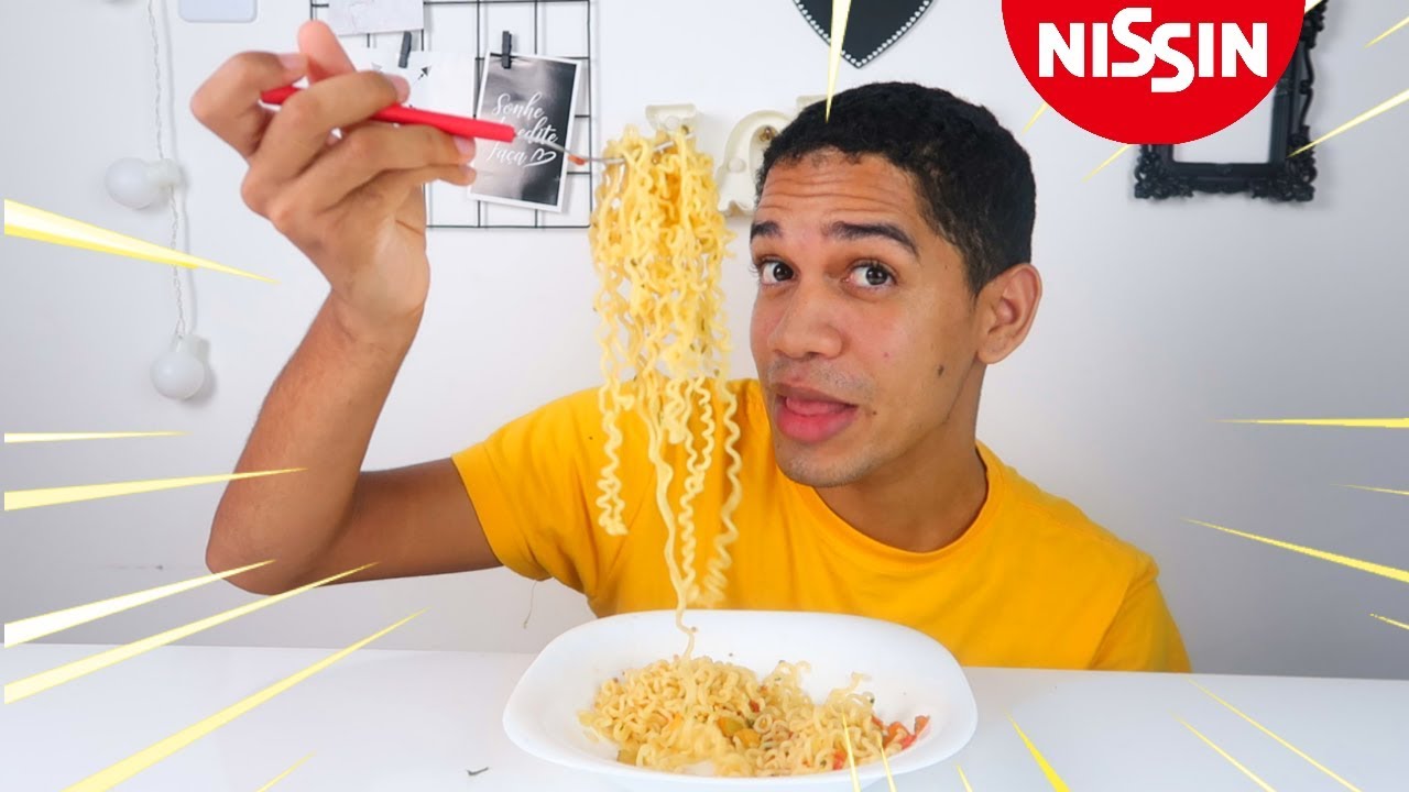 PROVANDO O NOVO NISSIN MIOJO DE CAMARÃO COM ALHO