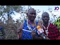 TAZAMA SHEREHE YA AINA YAKE YA MAANDALIZI YA VIJANA WA KIMAASAI KABLA YA JANDO KUTAHIRIWA TAZAMA SHEREHE YA AINA YAKE YA MAANDALIZI YA VIJANA WA KIMAASAI KABLA YA JANDO KUTAHIRIWA