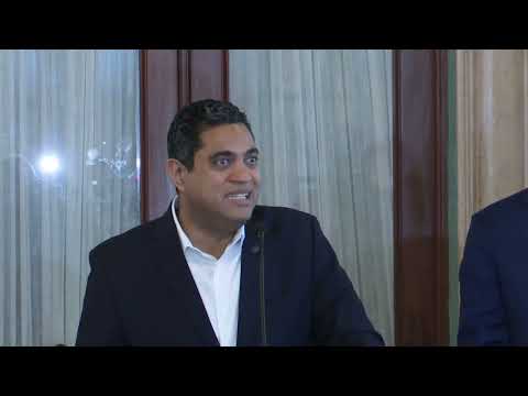 Juramentan comisión para supervisar obras deportivas