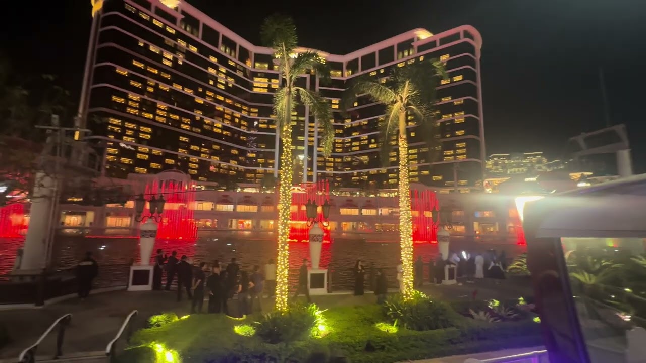 Wyan Place fountain show