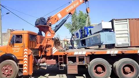 How to unload the injection molding machine from injection molding machine?