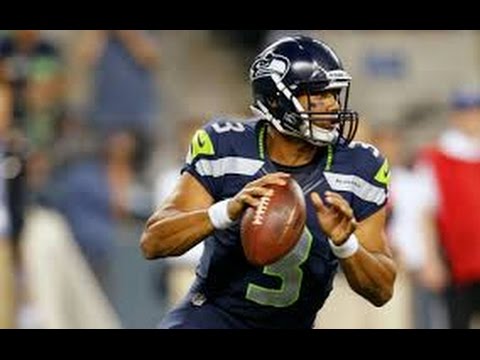 @dangeRUSSwilson strikes a DEAL with 12's right before Deadline!..."SUNDAY TALK" as QB RUSSELL WILSON and "Sorry we R' Loud" strikes a "POSE" and DUFFEL Bags of Paul Allen Cash before the Deadline! @dangeRUSSwilson #SeahawksFootballClub #12thManSpaceNeedle #SorryWeRLoud #12s 