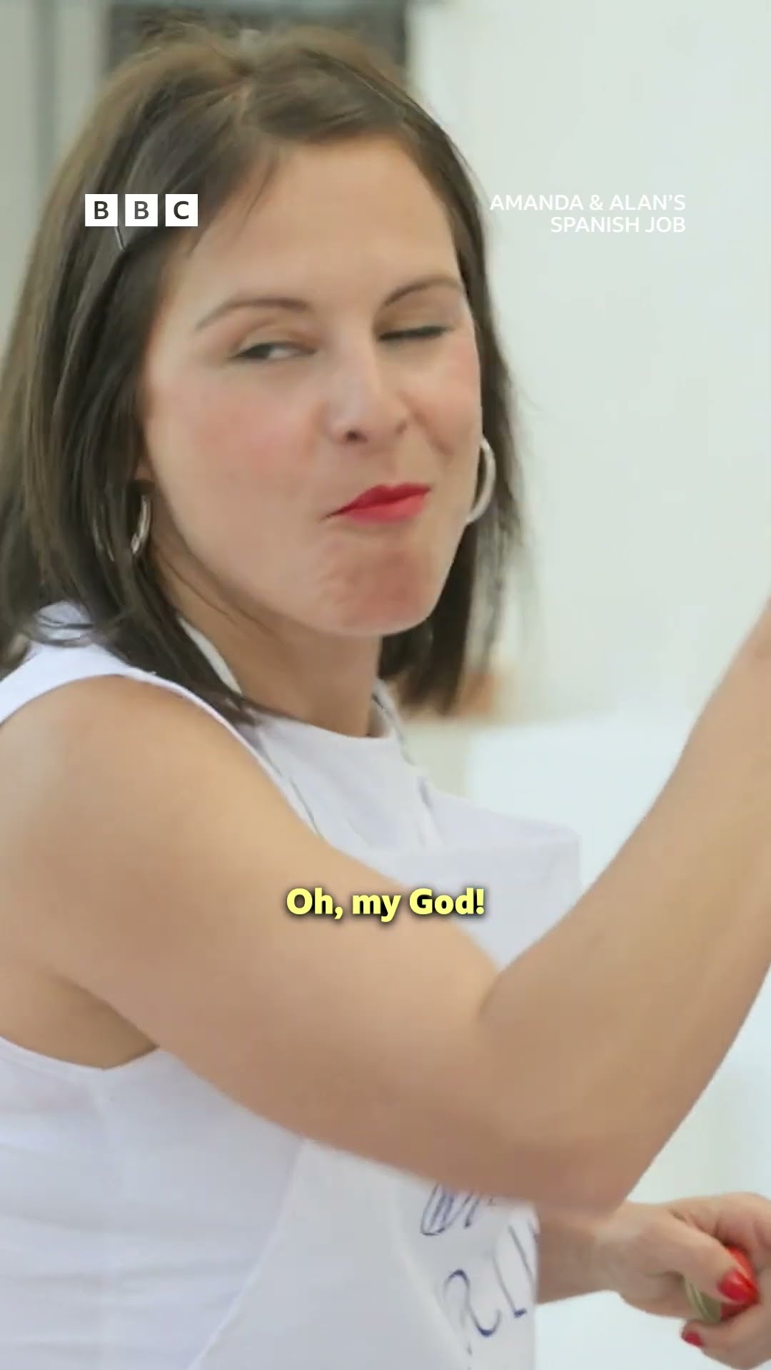 Amanda tries the Spanish tradition of roscos and green anise - BBC