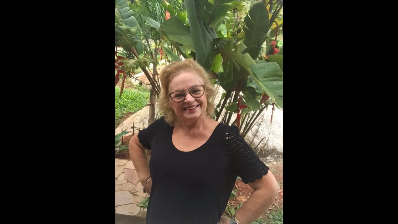 Customização em crochê em blusa Cavada