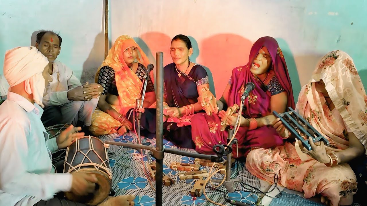 लगा के देखो रे इन मोहन से पीत//lga ke dekho re in mohan se pit//महिलाओं की आवाज में कृष्ण जी का भजन