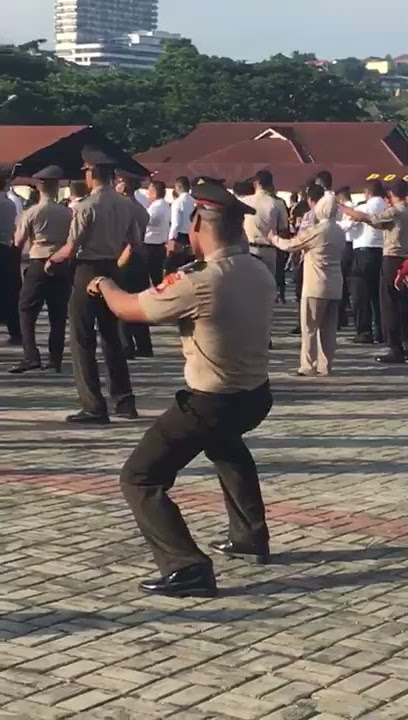 VIRAL POLISI JOGET LUCU