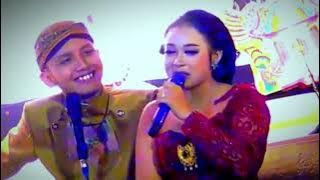 MOMEN BIKIN KANGEN... KETIKA KI AKBAR DAN NIKEN SATU PANGGUNG JAN ZESSSS