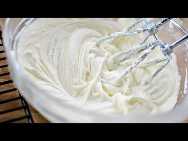 CHANTILLÍ PARA CUBRIR PASTELES | COMO PREPARAR CREMA BATIDA | class=