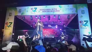 Ungu  At Taman Elektrik Puspem Kota Tangerang