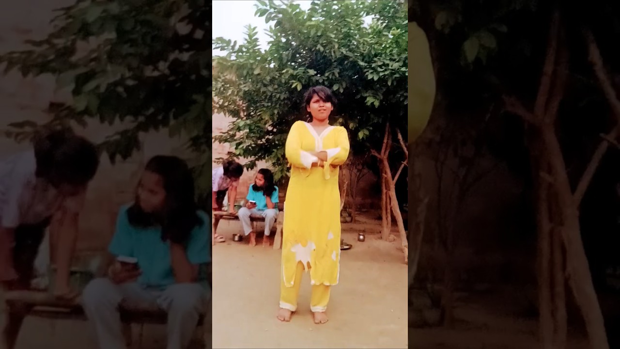 ✨💫पीछे ये दोनो क्या कर रही हैं 😱🌏 #laxmitbja#shorts#shortvideo#viral#dance#funny#youtubeshorts#