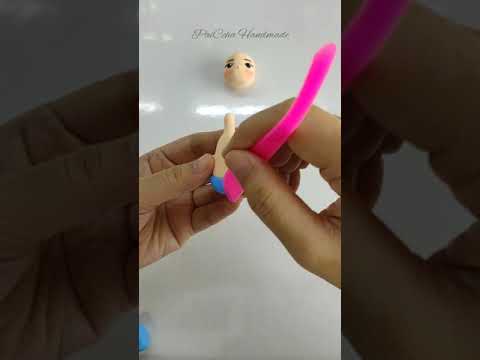 วีดีโอ: วิธีการปั้นตุ๊กตาพลาสติก