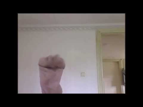 Video: Hur Man Berättar Om En Person är Högerhänt Eller Vänsterhänt