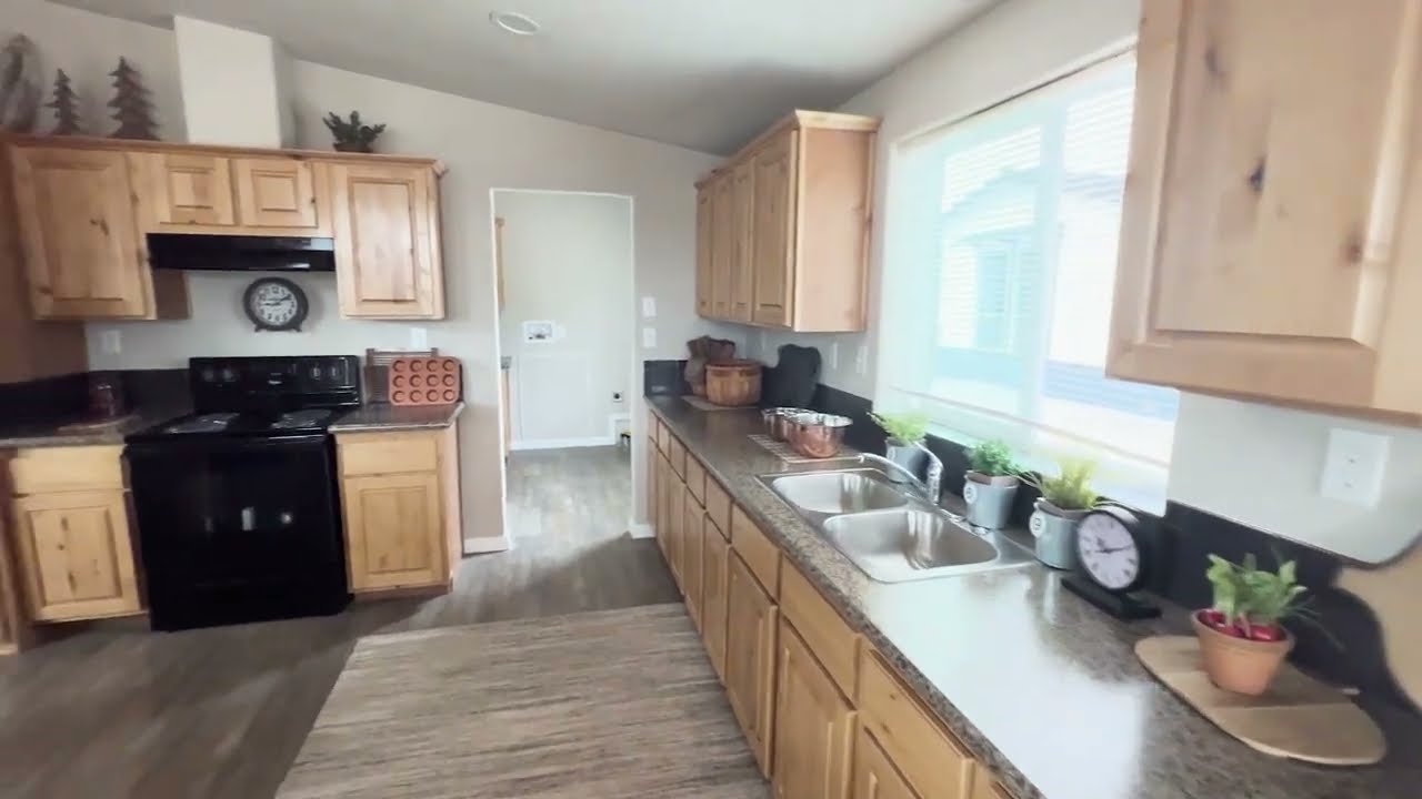 Step Inside and Discover the Metolius Cabin by Palm Harbor Homes with Tim!