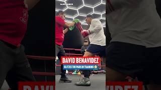 EL MONSTRUO 👹💥 David Benavidez showing off his hand speed on the pads in training 🥊