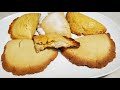 Empanadas de maseca rellenas con crema pastelera de maseca y granos de mais