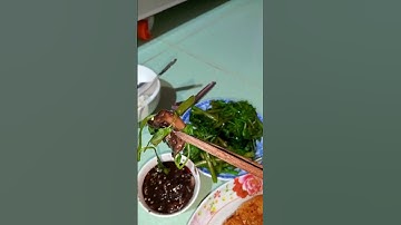 Mời cả nhà dùng bữa cơm đơn sơ với hai vợ chồng em