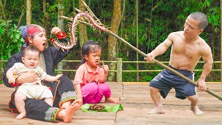 Dwarf Family Building Railings Against Floods and Dishes From Giant Mountain Centipedes