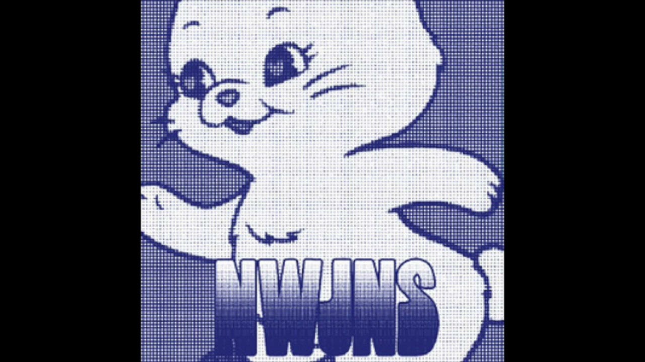 NewJeans (뉴진스) - Attention [Empty Arena]