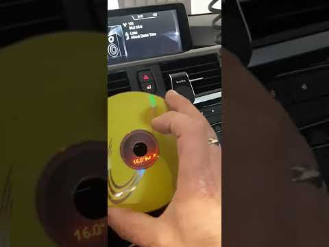 Video: Come si espelle un CD da un lettore CD Ford?