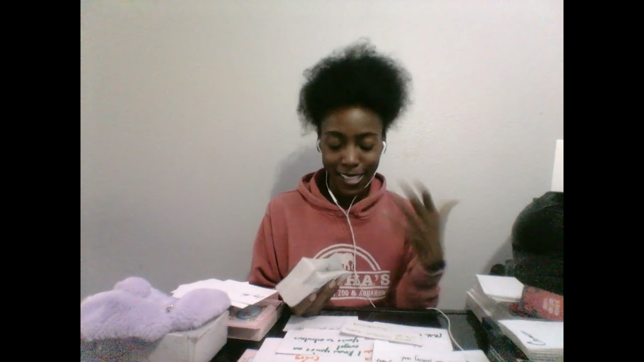 Он хочет приехать к тебе в гости и надеется, что ты вернешься с ним; хочет познакомить тебя со св...