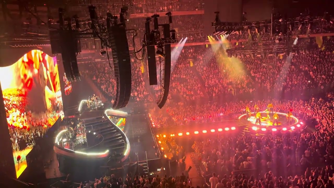 (4K) Dua Lipa - One Kiss - Madison Square Garden