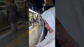 Ice Cream Madinah..pesen rasa vanilla dan coklat, yang dikasi rasa mangga,Alhamdulillah..ini ujian😅
