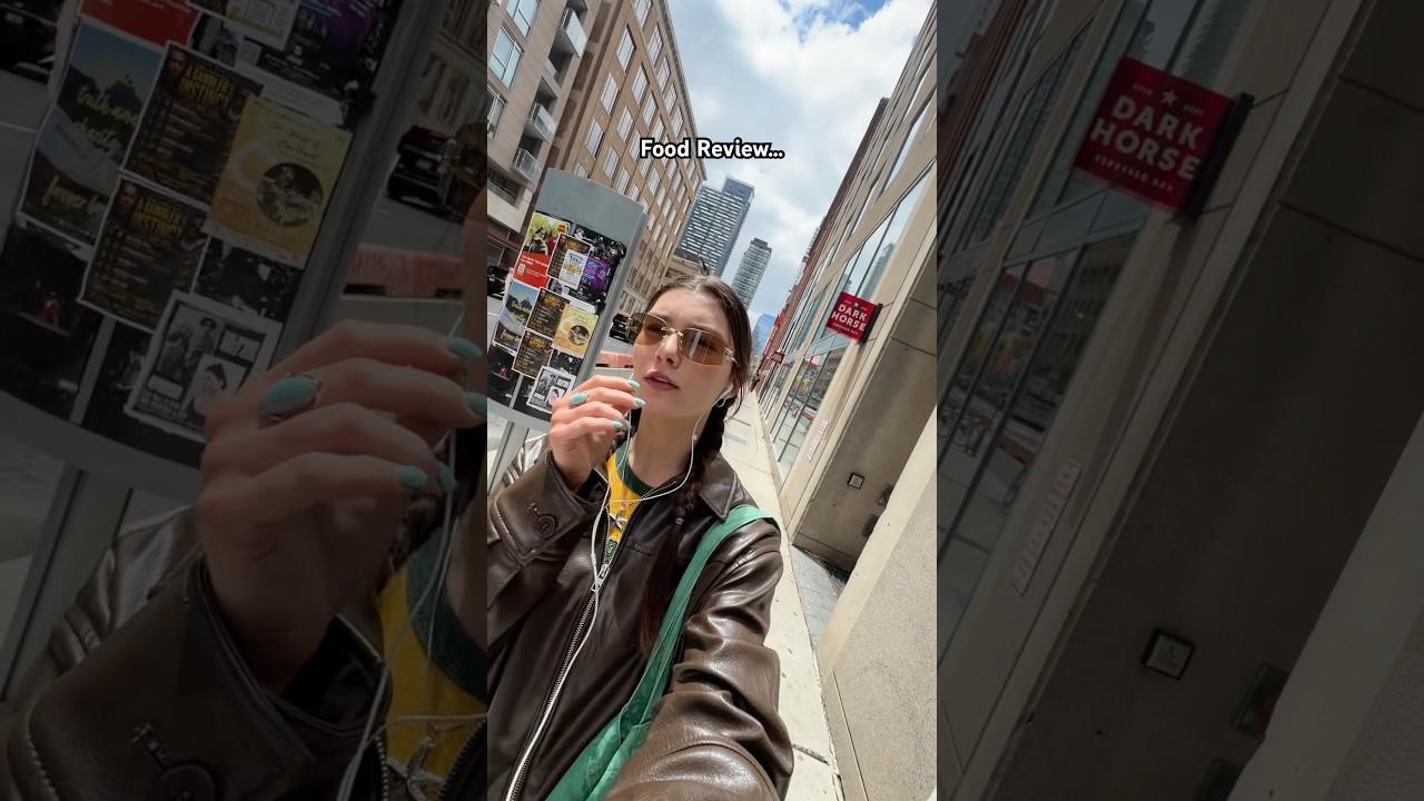 I’m now a food critic👩‍🍳 #food #tastetest #foodtasting #sandwich #foodreview #review #foodshorts