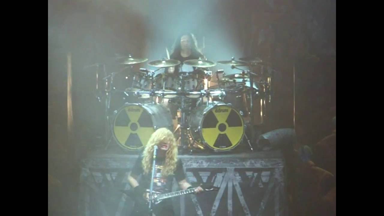 Megadeth Live 2010 =] Peace Sells [= Houston, Tx - American Carnage 9/26 houston zoo
