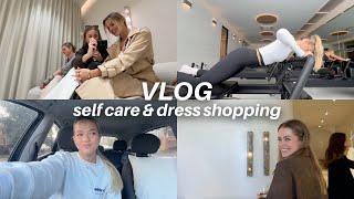 VLOG | mental health update + wedding dress shopping for Ella!
Use my code JESSIEYT for 15% off sitewide excluding sales & collabs
SHOP HERE: https://bit.ly/3rDdtl1
With Love For You Oversized Hoodie Moon
https://whitefoxboutique.com.au/products/with-love-for-you-oversized-hoodie-moon
With Love For You Wide Leg Sweatpants Moon
https://whitefoxboutique.com.au/products/with-love-for-you-wide-leg-sweatpants-moon
Just The Beginning Zip Front Sweater Grey Marle
https://whitefoxboutique.com.au/products/just-the-beginning-zip-front-sweater-grey-marle
The New Standard Oversized Hoodie Grey Marle
https://whitefoxboutique.com.au/products/the-new-standard-oversized-hoodie-grey-marle
Love Club Oversized Sweater Grey Marle
https://whitefoxboutique.com.au/products/love-club-oversized-sweater-grey-marle
Endurance Scrunch High Waisted Shorts Burgundy
https://whitefoxboutique.com.au/products/endurance-scrunch-high-waisted-shorts-burgundy
Thriving Long Sleeve Crop Black
https://whitefoxboutique.com.au/products/thriving-long-sleeve-crop-black
Capable Of More Mini Skort White
https://whitefoxboutique.com.au/products/capable-of-more-mini-skort-white
Shes Healthy Sports Crop White
https://whitefoxboutique.com.au/products/shes-healthy-sports-crop-white
Shes Healthy Sports Crop Black
https://whitefoxboutique.com.au/products/shes-healthy-sports-crop-espresso
Intensity Scrunch Leggings Espresso
https://whitefoxboutique.com.au/products/intensity-scrunch-leggings-espresso
Latest Update Long Sleeve Top Black
https://whitefoxboutique.com.au/products/latest-update-long-sleeve-top-black
Hold Tight PU Jacket Camel
https://whitefoxboutique.com.au/products/hold-tight-pu-jacket-camel
Diamond Dust Mini Dress Cream
https://whitefoxboutique.com.au/products/diamond-dust-mini-dress-cream
New Expression Tank Smoke
https://whitefoxboutique.com.au/products/new-expression-tank-smoke
Said What I Said Bustier Charcoal
https://whitefoxboutique.com.au/products/said-what-i-said-bustier-charcoal
Energy Balance Top Admiral Blue
https://whitefoxboutique.com.au/products/energy-balance-top-admiral-blue
Holla At Me Mini Skirt Admiral Blue
https://whitefoxboutique.com.au/products/holla-at-me-mini-skirt-admiral-blue
Love You Again Denim Jacket Light Blue Acid Wash
https://whitefoxboutique.com.au/products/love-you-again-denim-jacket-light-blue-acid-wash
Instagram - http://www.instagram.com/jessienorbz
TikTok - @jessienorbz
PR: Suite 1442, 41 Cronulla St, Cronulla, NSW, Australia 2230
Business & collaborations: contact@vivemanagement.com.au VLOG | mental health update + wedding dress shopping for Ella!