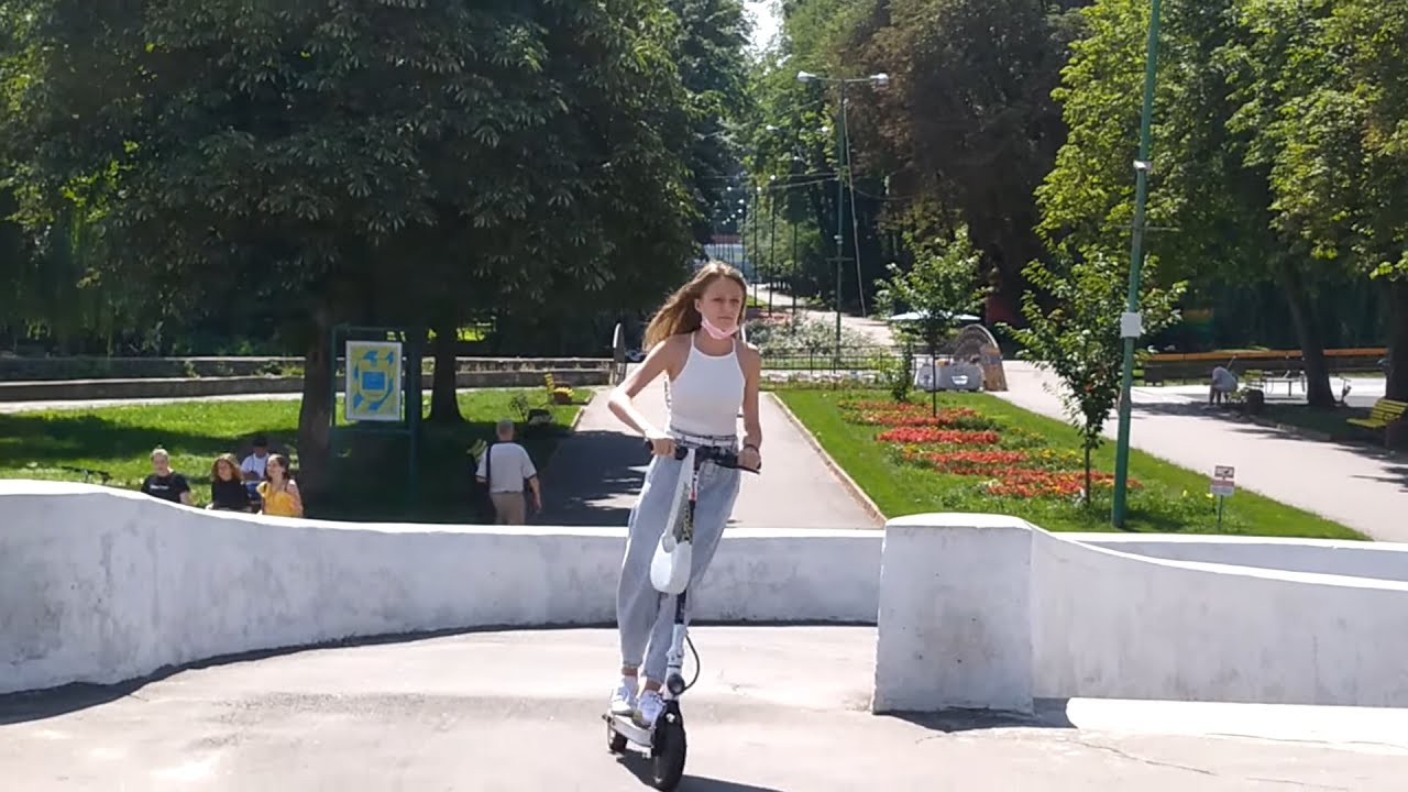 Хмельницький 2021: зміни в парку Чекмана, фігури Мазура, алея дерев'яних фігур, зоокуточок, Тотоша