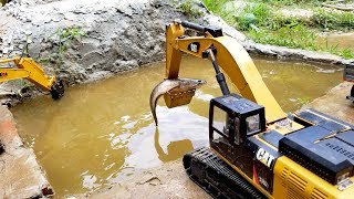 Mobil truk | Swimming Fish | Excavator working in water