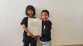 SILVER PLAY BUTTON!  1O0k Creator Award Unboxing.THANKS YOU EVERYONE 😍 @KenhsangtaoTV