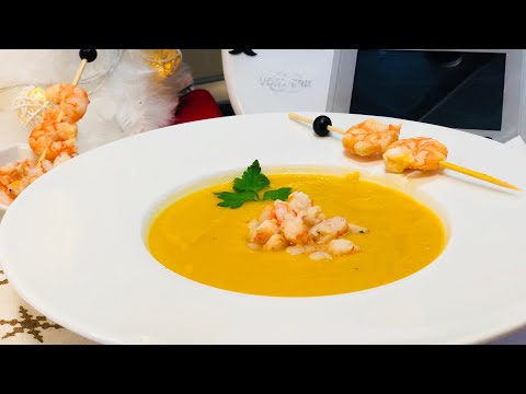 Video: Sopa De Puré De Calabaza Con Gambas