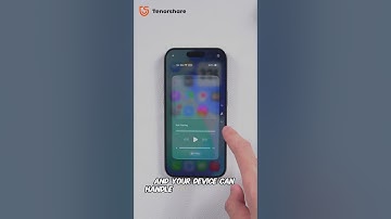 iOS 26 vs iOS 18.7 – Should You Update Now? 🤔