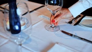 How to Set a Table Restaurant Business