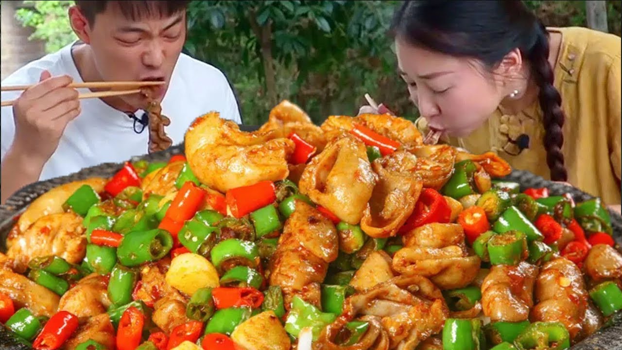 金老師買10斤肥腸，小雨下鍋鹵得Q彈肥糯還拉絲，一整根抱著啃過癮！ 【市民朱小雨】