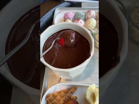 لقد جربت فوندو آيس كريم الشوكولاتة من باسكن روبنز جنوني