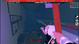 Fun beast round with friends! Flee the Facility (Roblox)