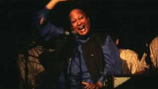 Nusrat Fateh Ali Khan REMIX - Jhoole Jhoole Lal (Dance Mix).flv